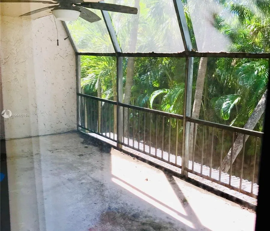 3 bedroom 2 bath for sale at 653 N University Dr # 24, Plantation FL 33324