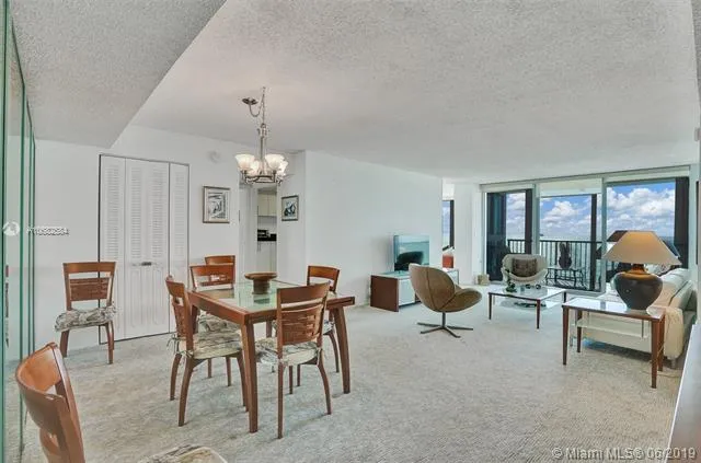 2655 Collins Ave # 1911, Miami Beach FL 33140