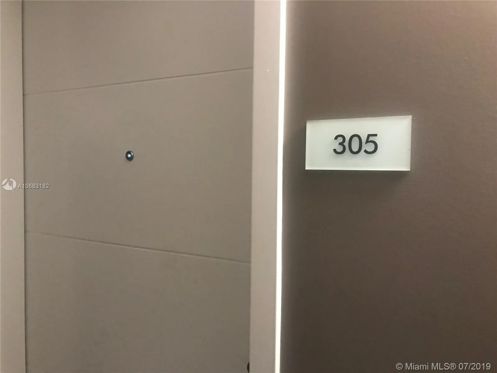 400 Sunny Isles Blvd # 305, Sunny Isles Beach FL 33160