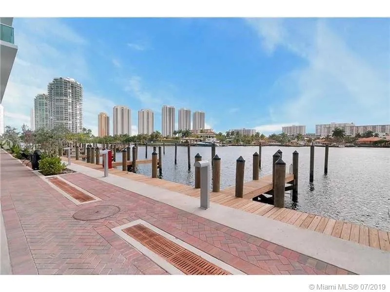 400 Sunny Isles Blvd # 305, Sunny Isles Beach FL 33160