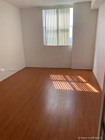 1 Glen Royal Pkwy # 711, Miami FL 33125