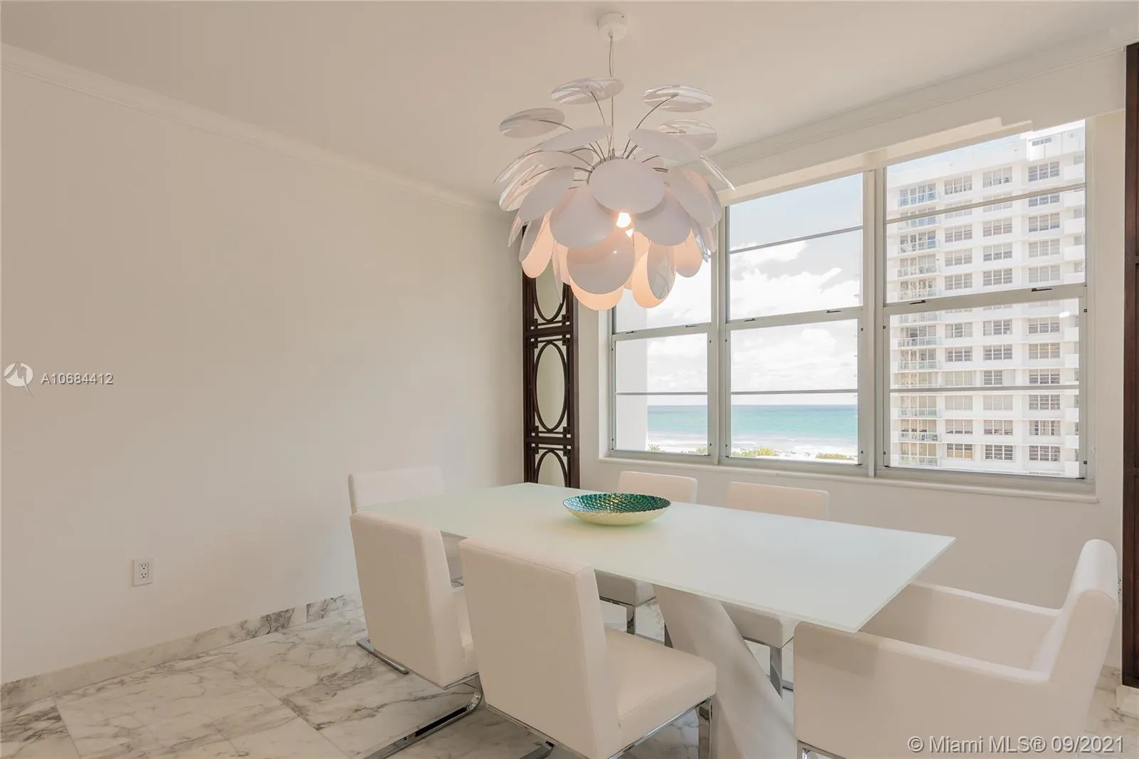 2 bedroom 2 bath for sale at 5640 Collins Ave # 7B, Miami Beach FL 33140