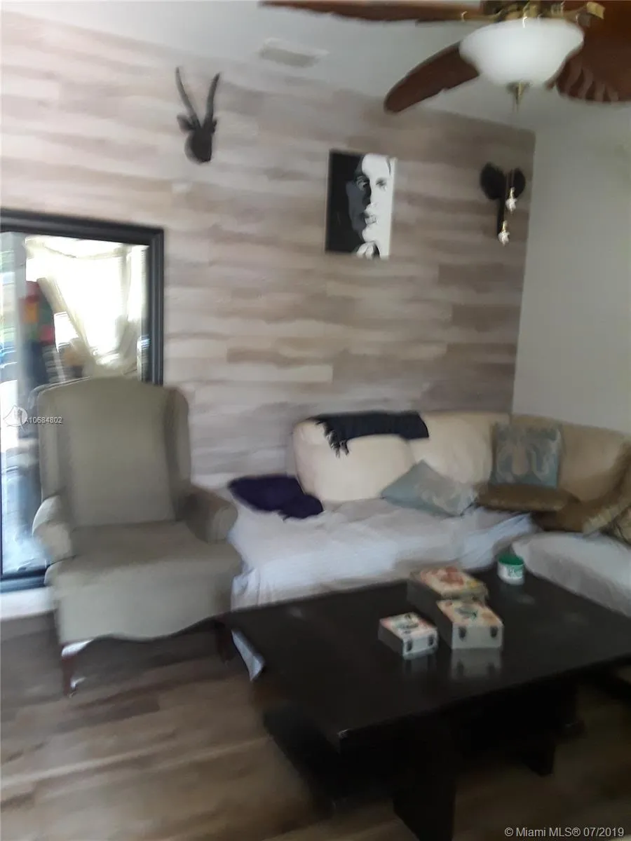 90 NW 33rd St, Miami FL 33127