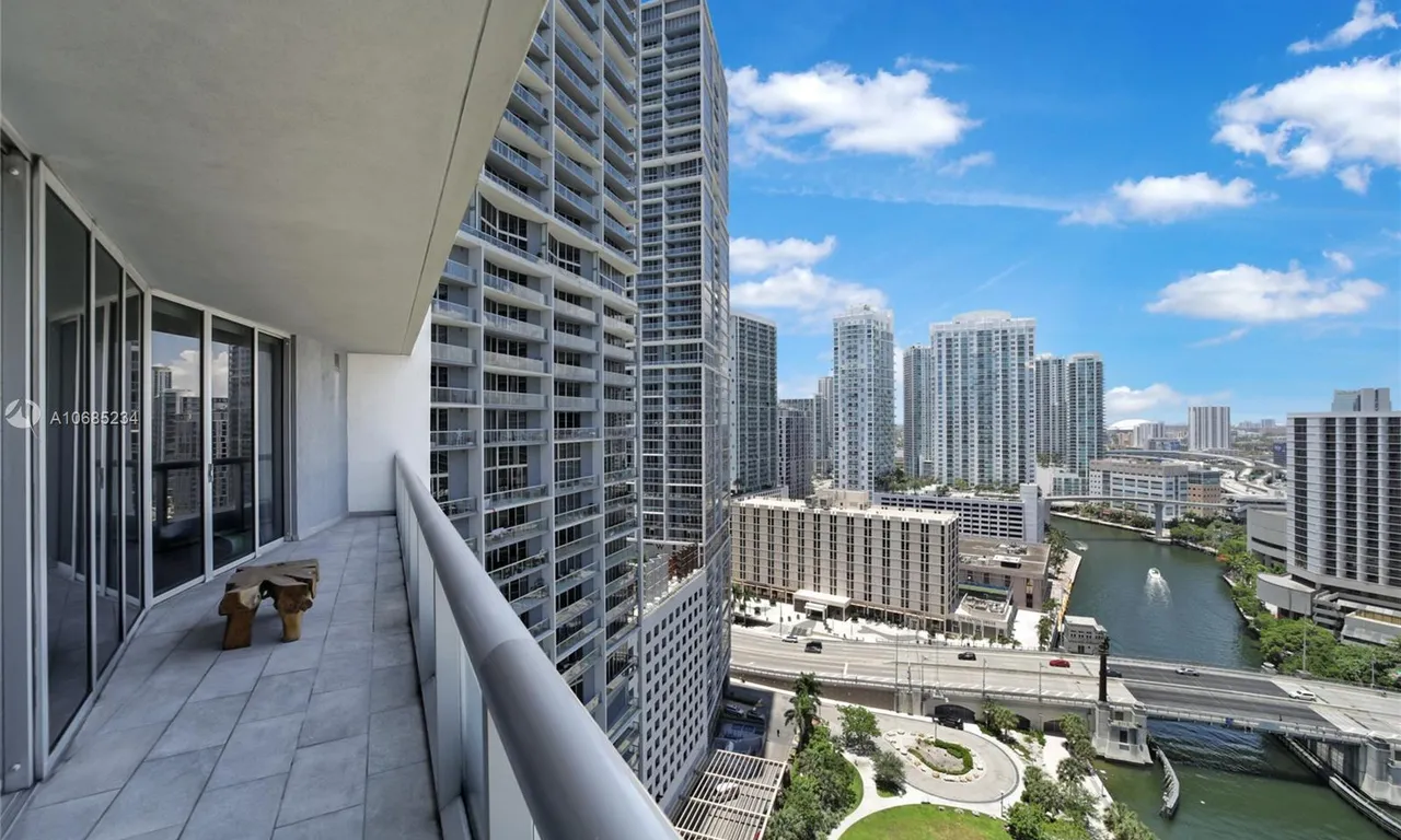 465 Brickell Ave # 2302, Miami FL 33131