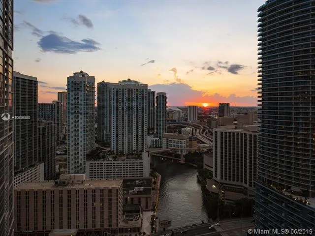 465 Brickell Ave # 3202, Miami FL 33131