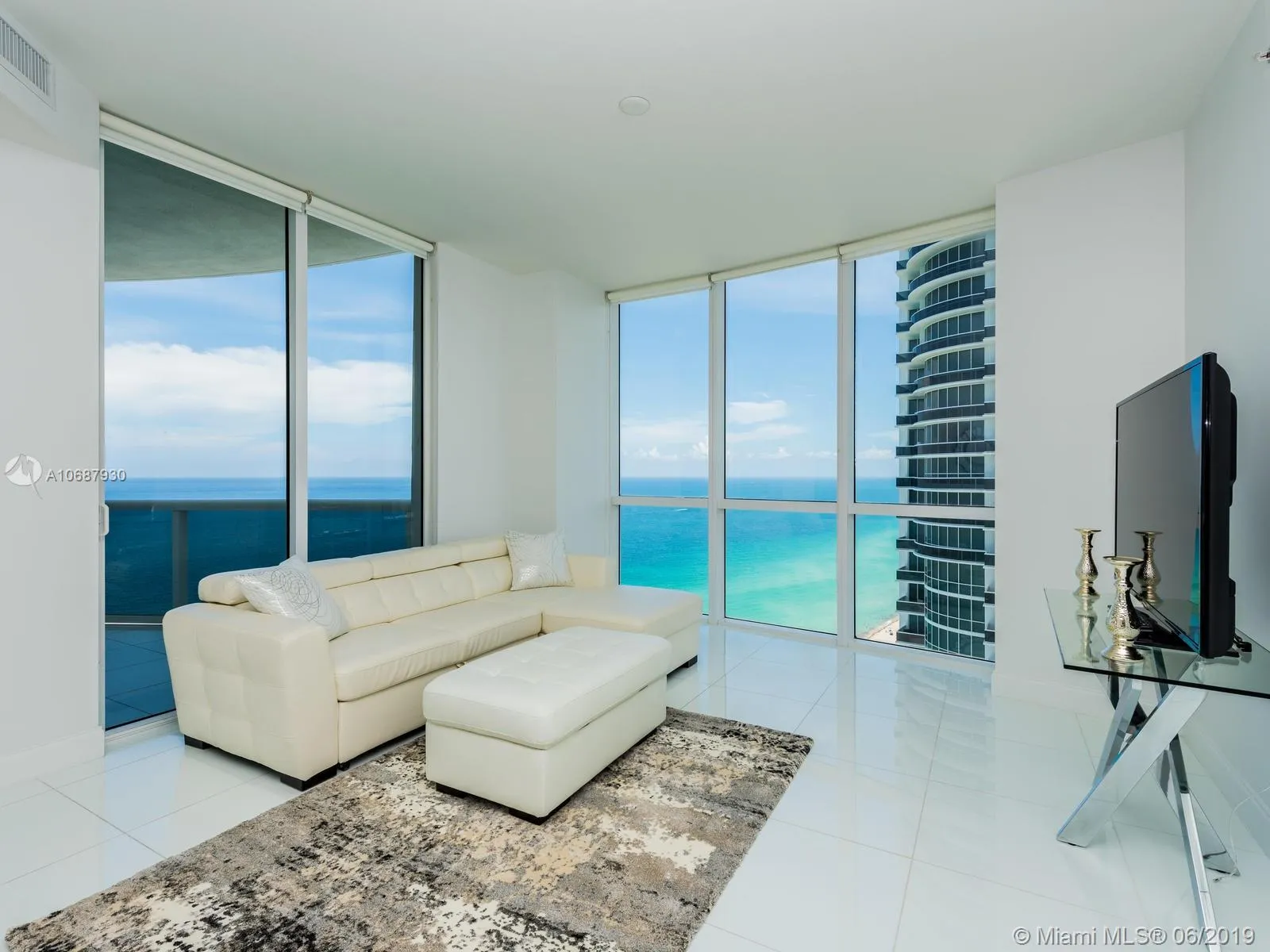 2 bedroom 2 bath for sale at 18201 Collins Ave # 4109A, Sunny Isles Beach FL 33160