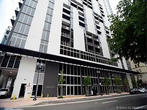 1 bedroom 1 bath for sale at 151 SE 1st St # 1706, Miami FL 33131