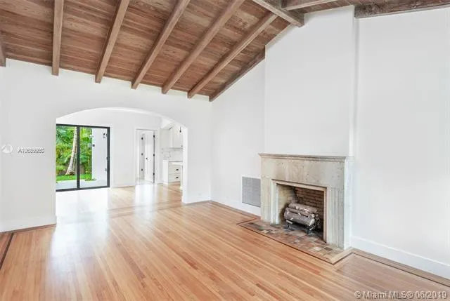 890 NE 72nd Ter, Miami FL 33138