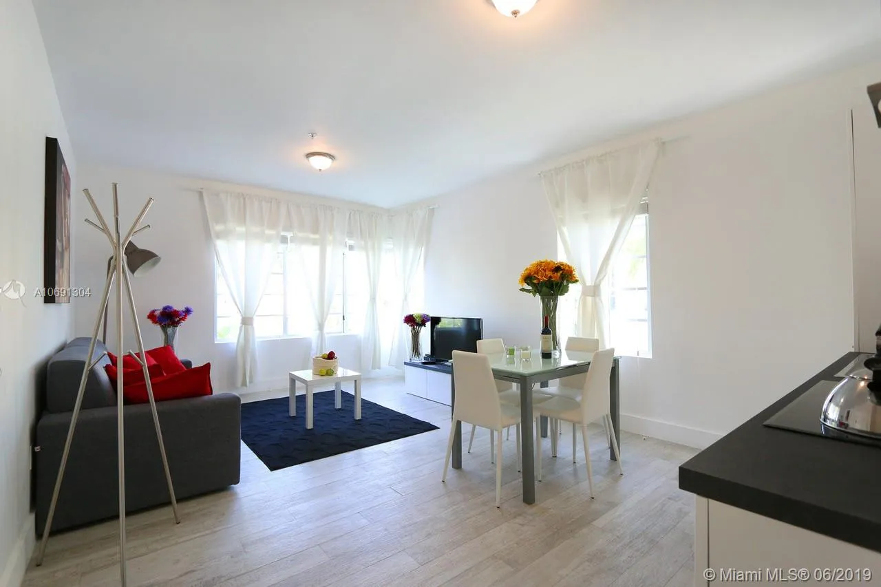 811 Jefferson Ave # 201, Miami Beach FL 33139