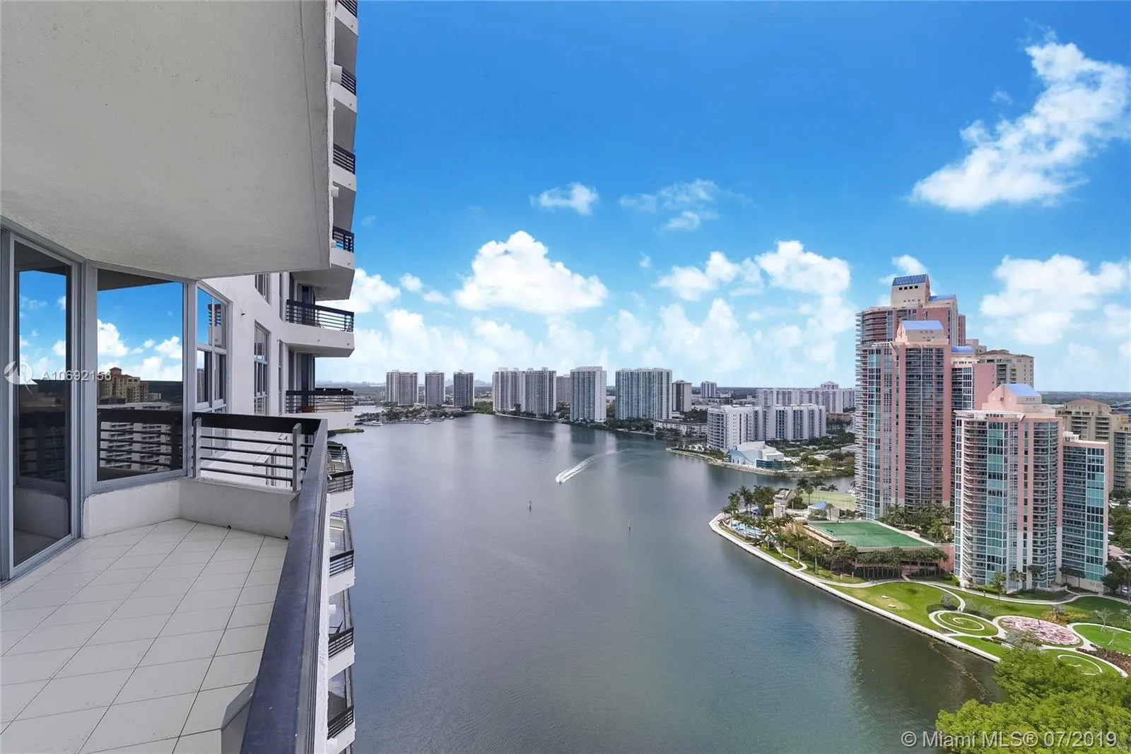 2 bedroom 2 bath for sale at 3530 Mystic Pointe Dr # 2402, Aventura FL 33180