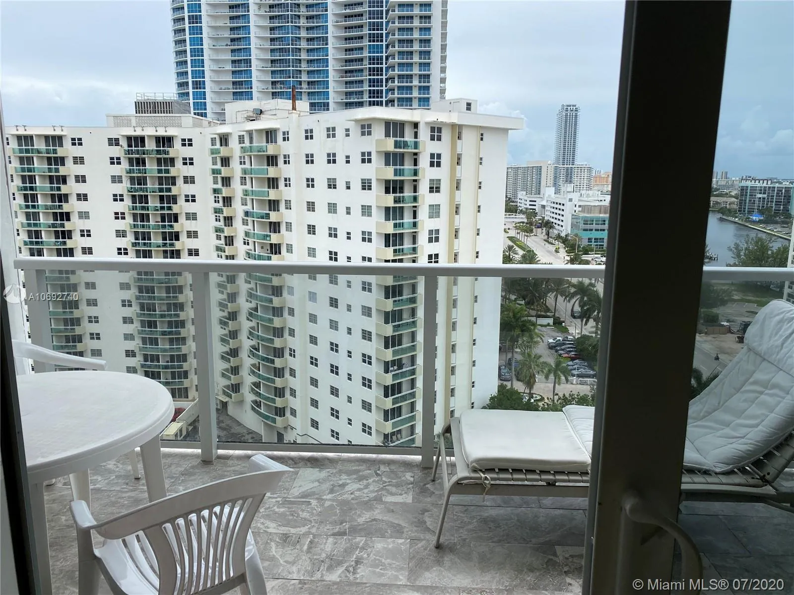 2751 S Ocean Dr # 1507N, Hollywood FL 33019