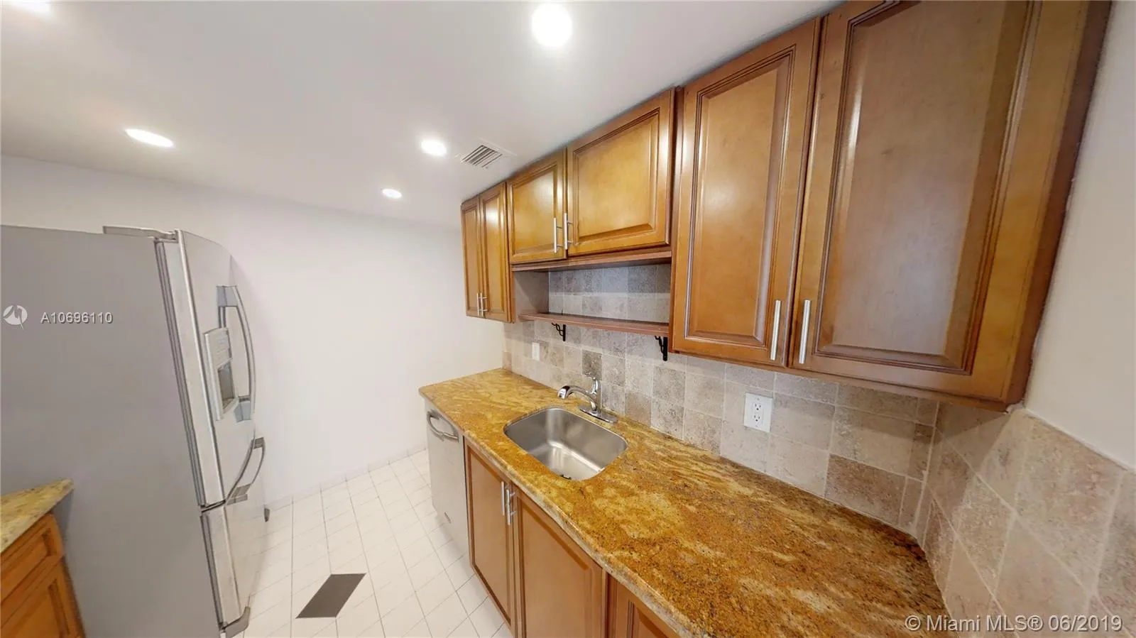 900 Bay Dr # 209, Miami Beach FL 33141
