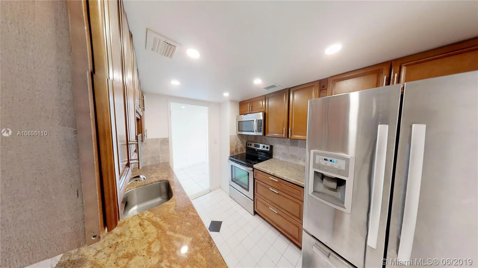 900 Bay Dr # 209, Miami Beach FL 33141