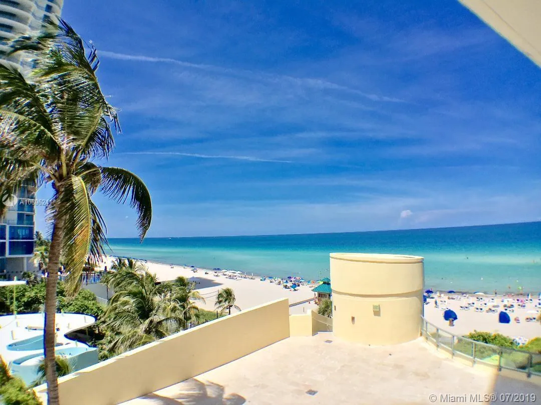 3 bedroom 3 bath for sale at 17375 Collins Ave # 608, Sunny Isles Beach FL 33160