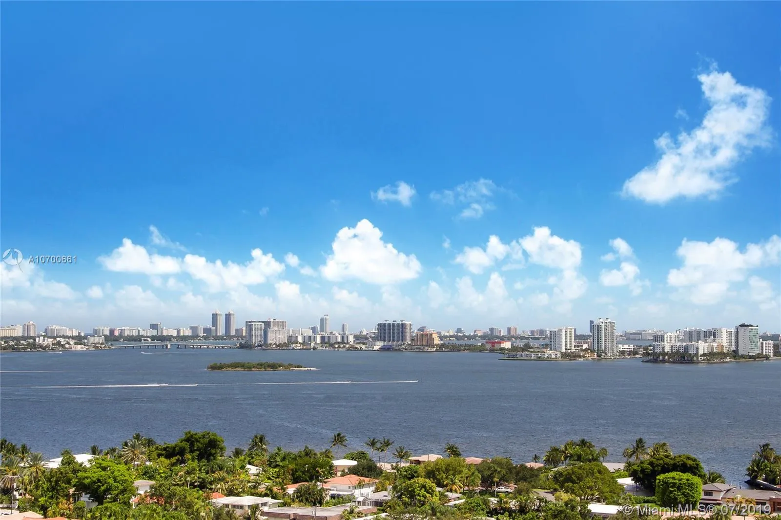 2 bedroom 2 bath for sale at 1000 Quayside Ter # 1906, Miami FL 33138