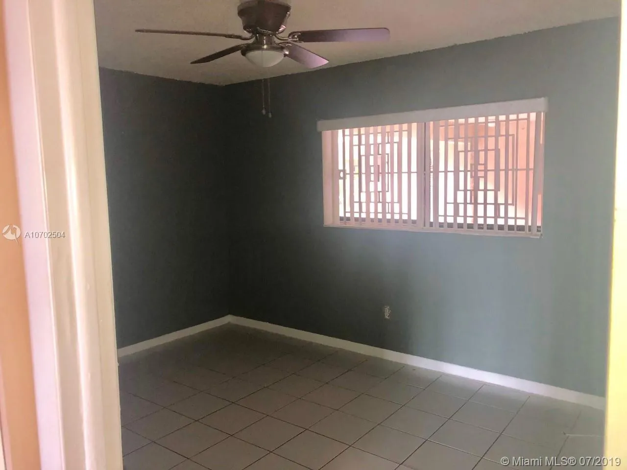 8635 NW 8th St # 103, Miami FL 33126
