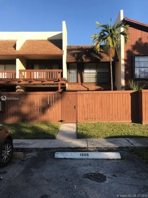 2 bedroom 2 bath for sale at 11500 SW 64th St # f, Miami FL 33173