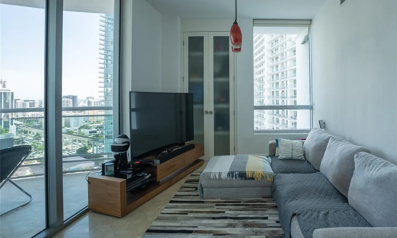 350 S Miami Ave # 2714, Miami FL 33130