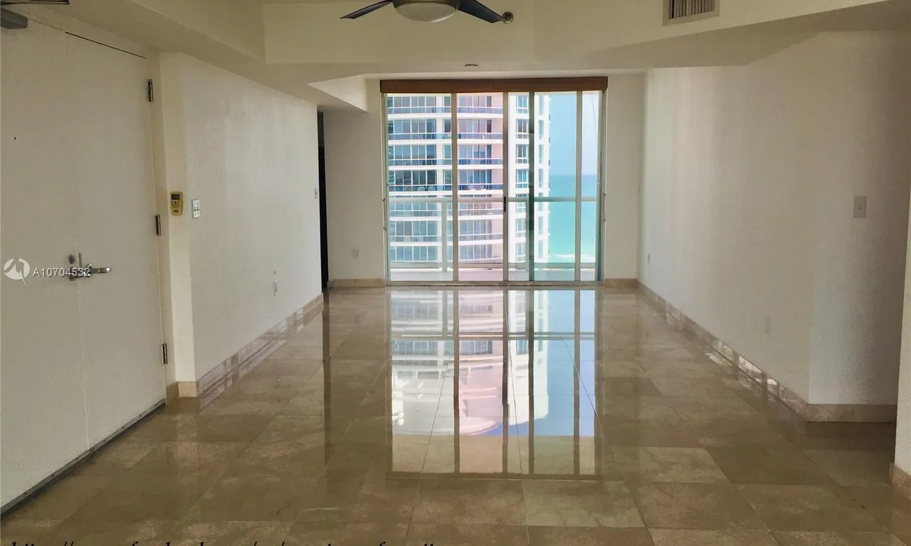 5900 Collins Ave # 1607, Miami Beach FL 33140