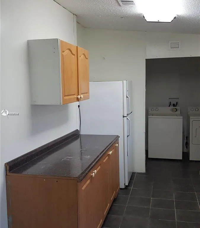 19800 SW 180th Ave # 32, Miami FL 33187