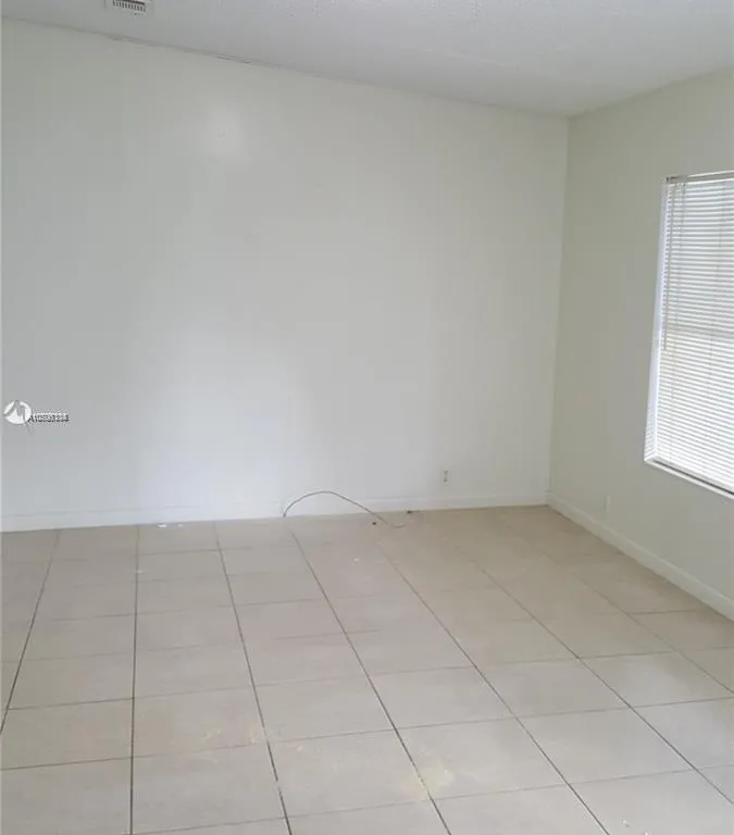 19800 SW 180th Ave # 32, Miami FL 33187