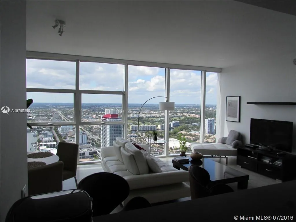 1830 S Ocean Dr # 4507, Hallandale Beach FL 33009