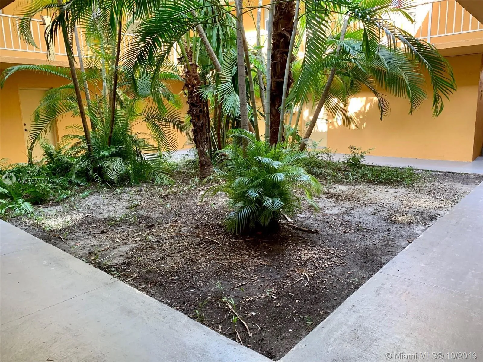 18111 NW 68th Ave # F105, Hialeah FL 33015