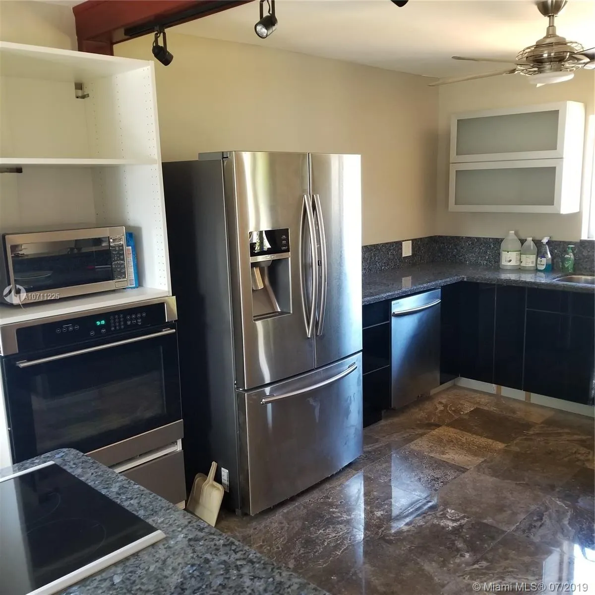 1923 Dewey St, Hollywood FL 33020