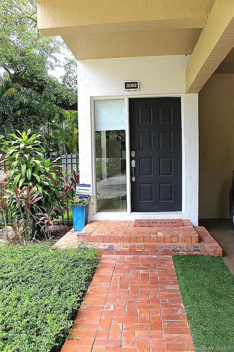 2 bedroom 2 bath for sale at 3062 Shipping Ave # 3062, Miami FL 33133