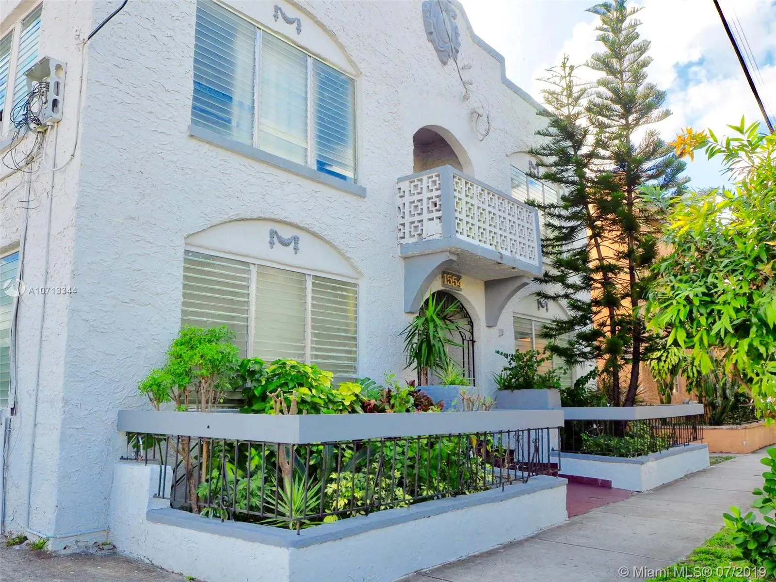 1554 SW 5th St, Miami FL 33135