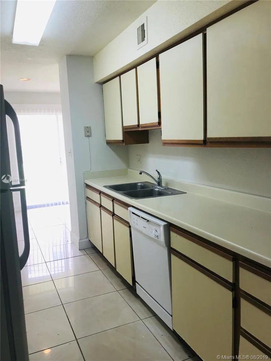915 Riverside Dr # 513, Coral Springs FL 33071