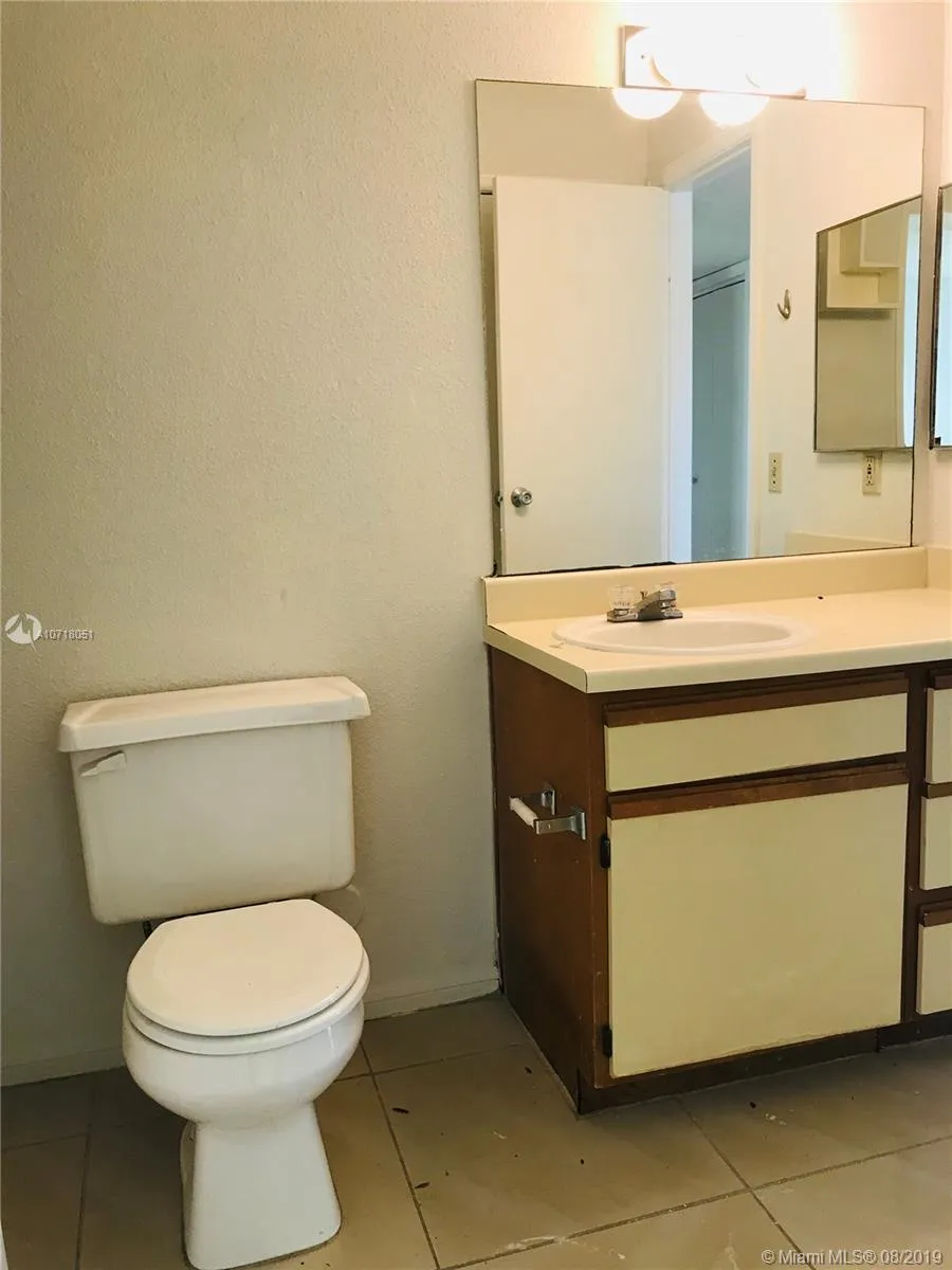 915 Riverside Dr # 513, Coral Springs FL 33071