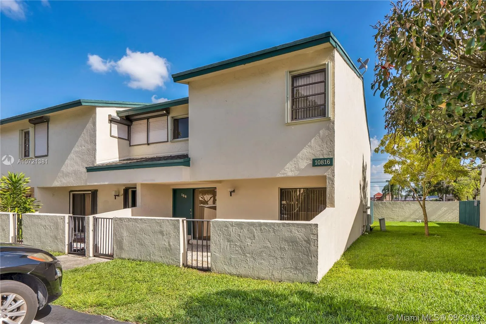 4 bedroom 3 bath for sale at 10816 SW 72nd St # 194, Miami FL 33173