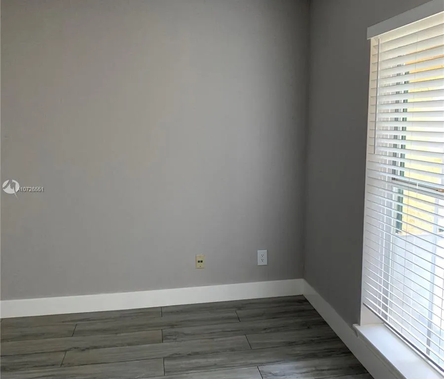833 Riverside Dr # 830, Coral Springs FL 33071