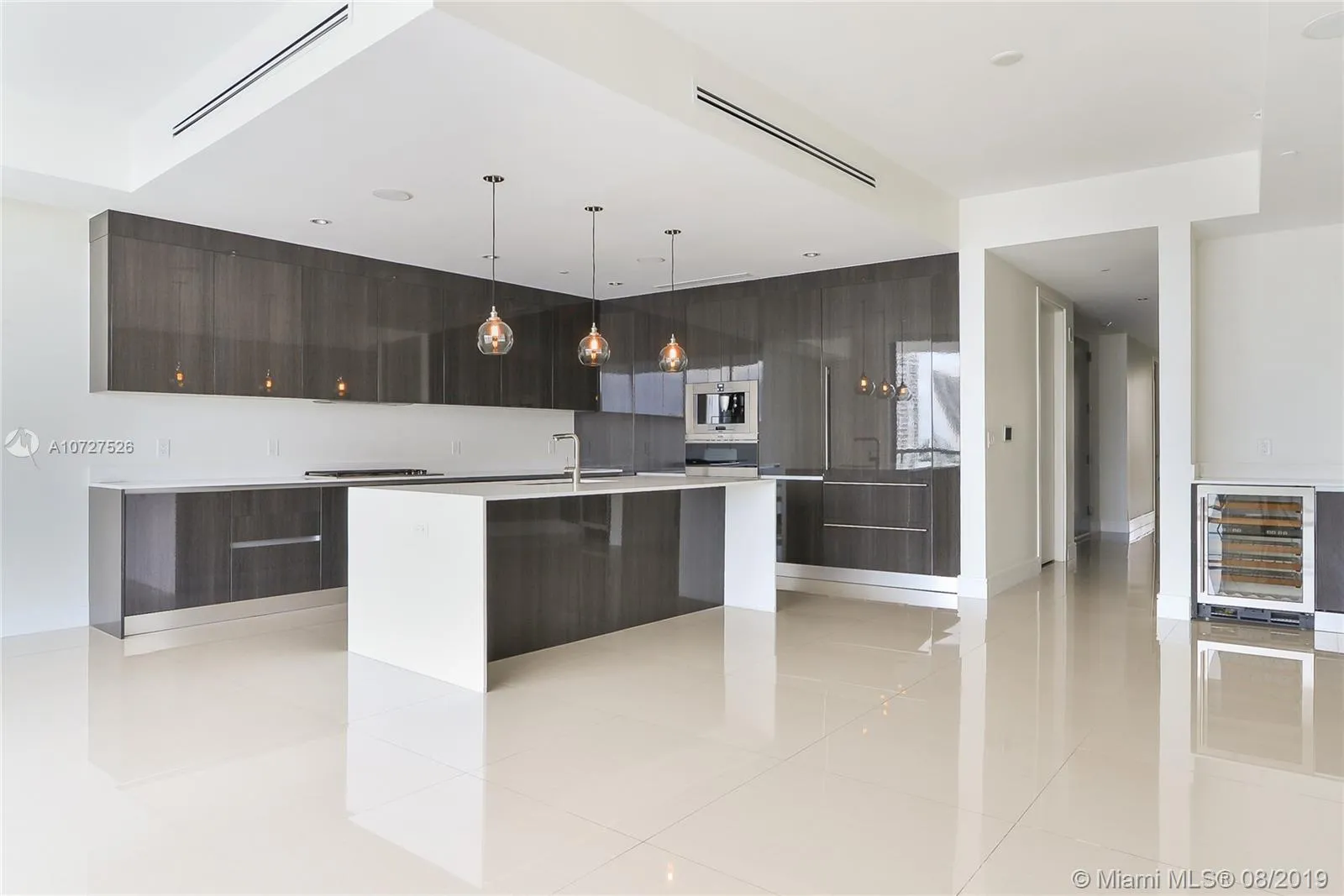 3300 NE 188th St # 812, Aventura FL 33180