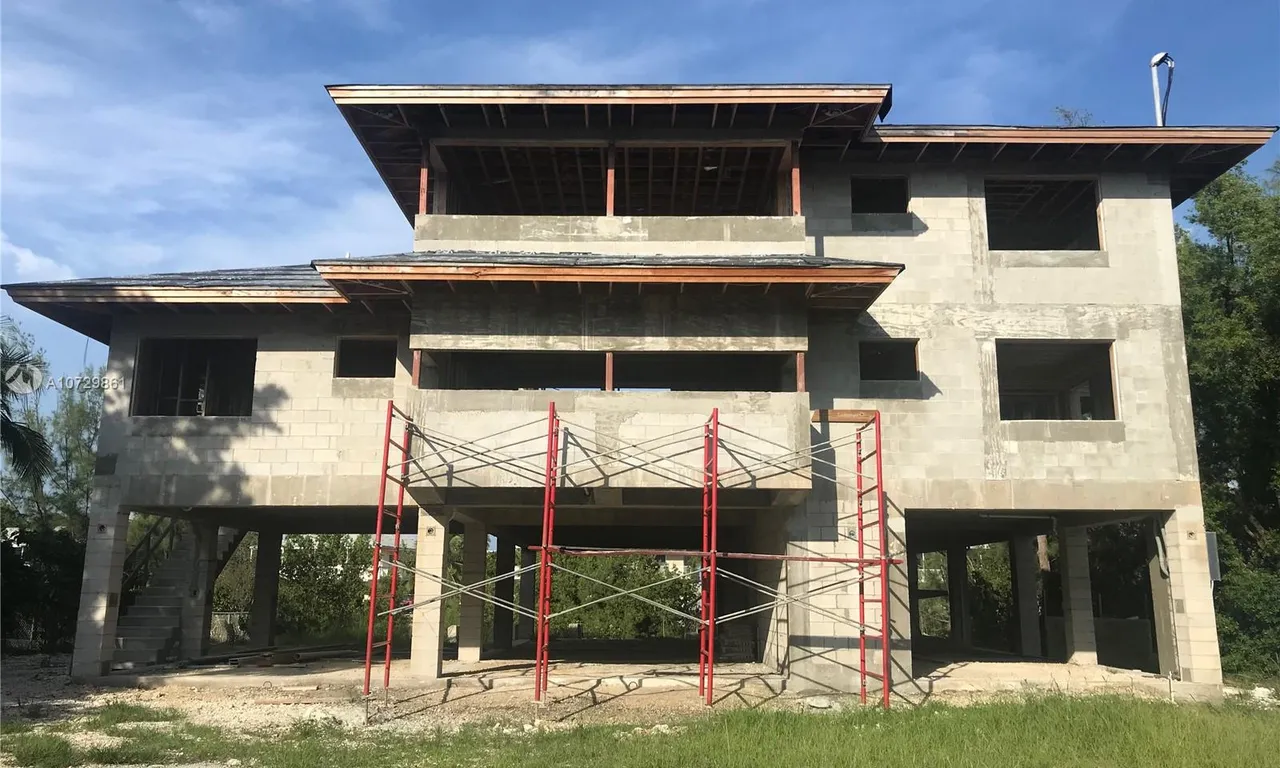 5 bedroom 5 bath for sale at 32 N Bounty Ln, Key Largo FL 33037