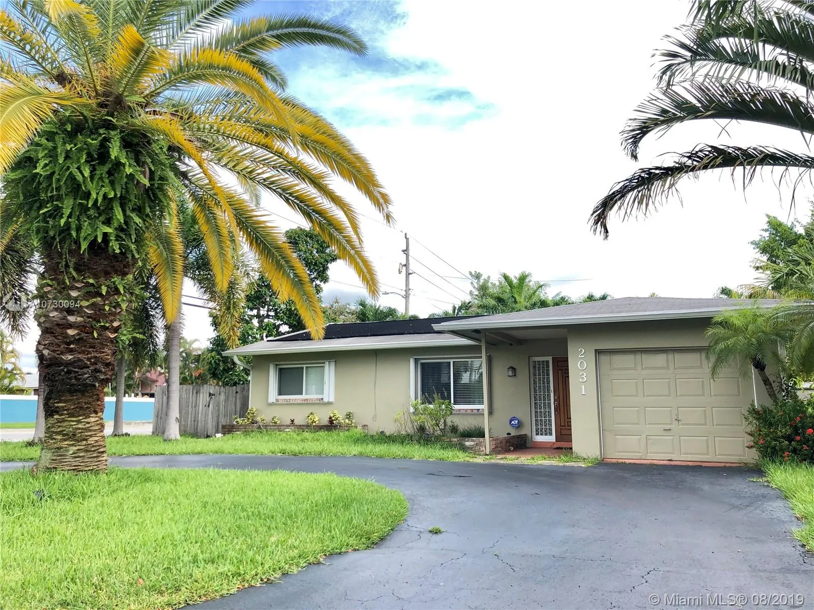 3 bedroom 2 bath for sale at 2031 NW 32nd St, Oakland Park FL 33309