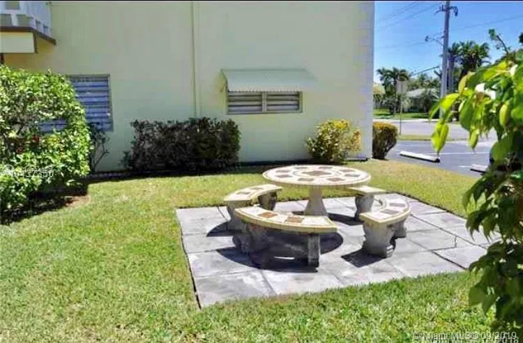 1501 Arthur St, Hollywood FL 33020