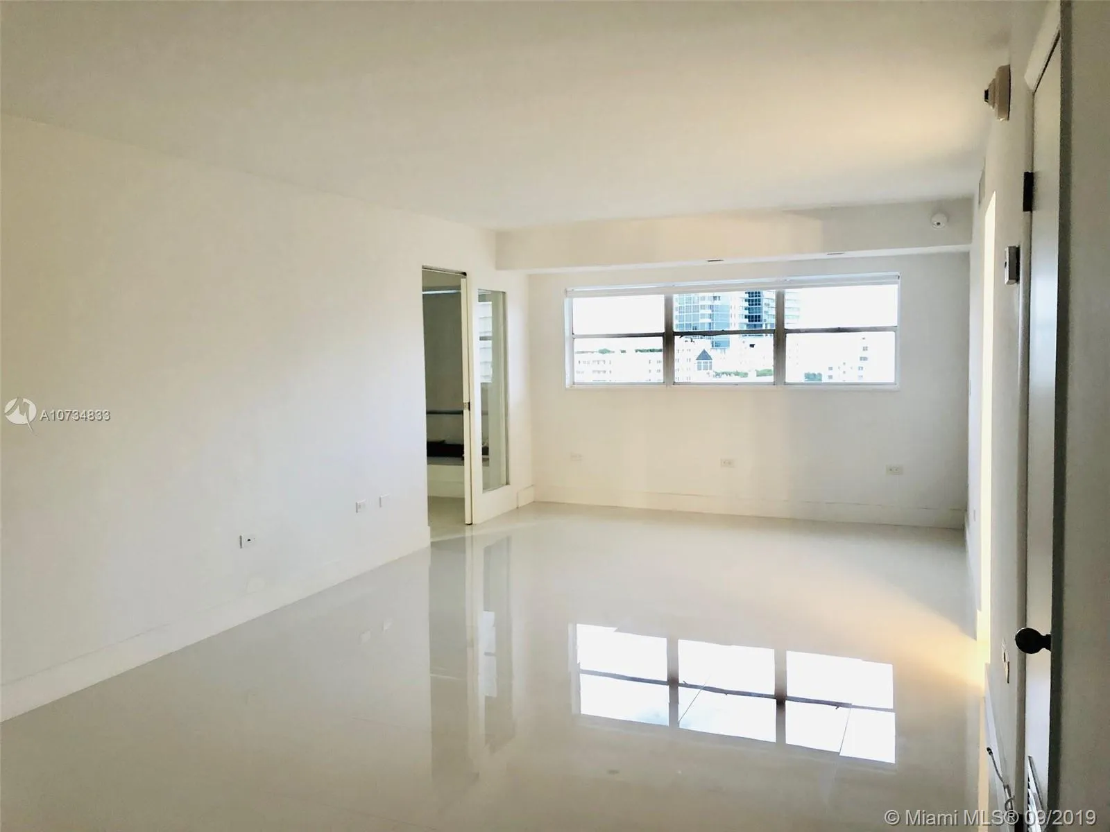 2 bedroom 2 bath for sale at 1881 Washington Ave # 11D, Miami Beach FL 33139
