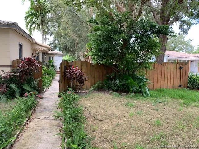 11102 NE 9th Ct, Biscayne Park FL 33161