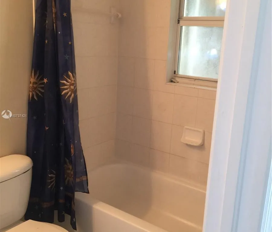 1607 SE 31st Ct, Homestead FL 33035