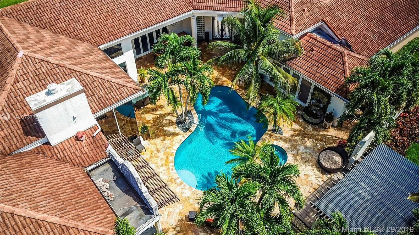 11400 NW 7th St, Plantation FL 33325