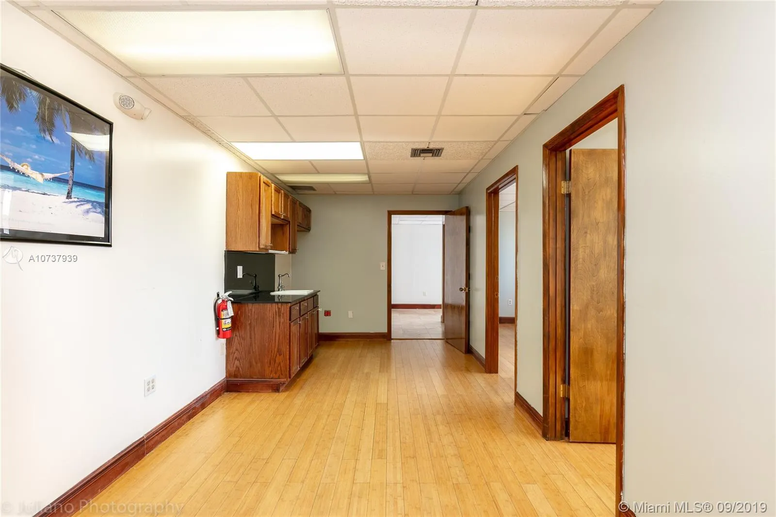 101 NW 167th St, North Miami Beach FL 33169