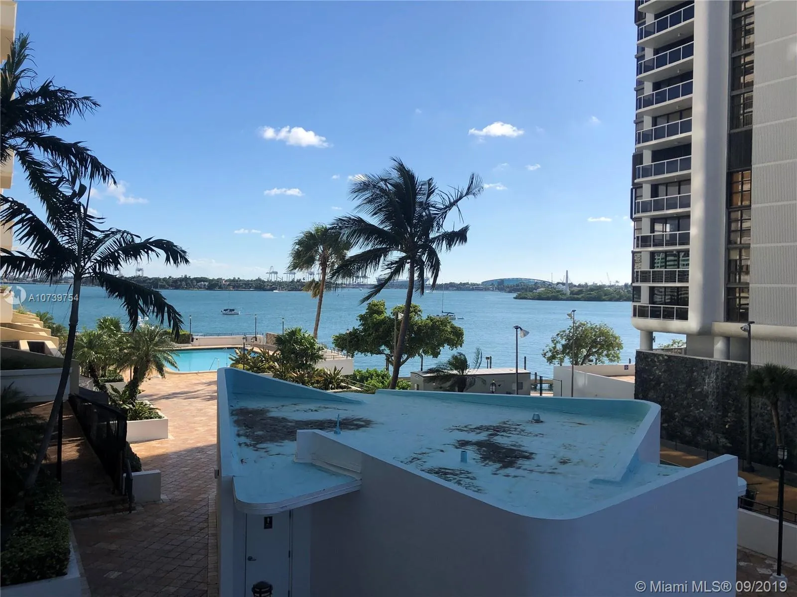 2 bedroom 2 bath for sale at 11 Island Ave # 407, Miami Beach FL 33139