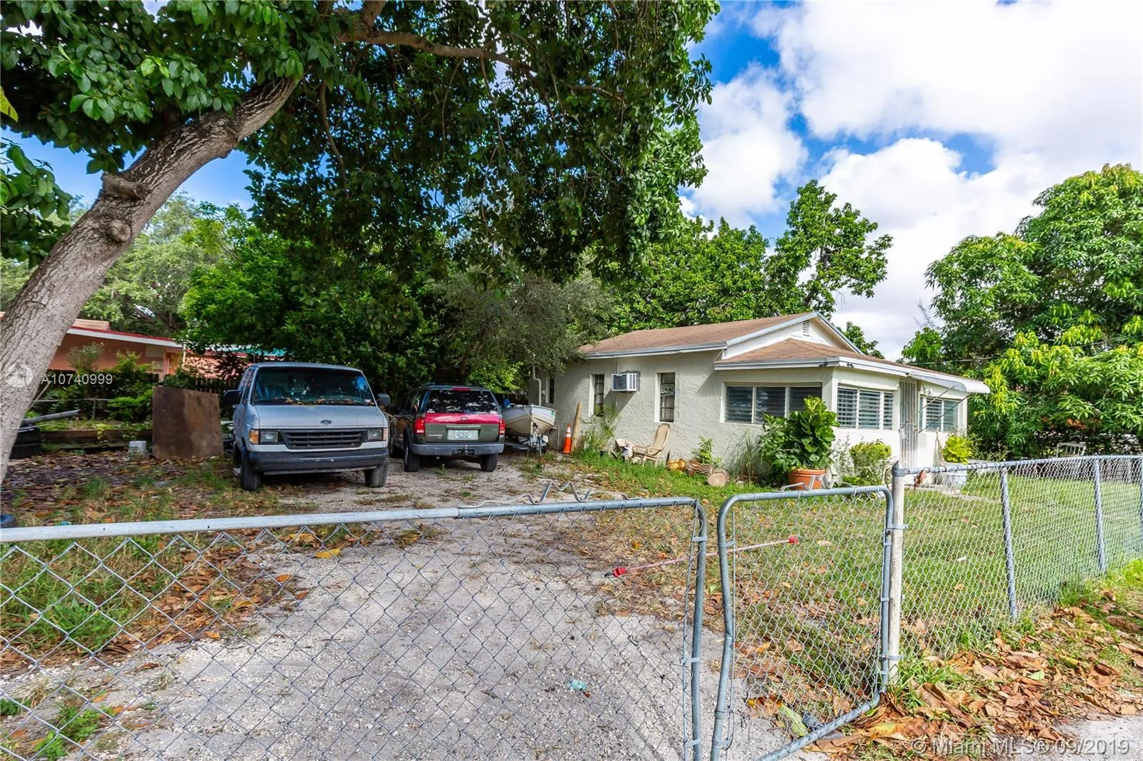 8016 NW 9th Ave, Miami FL 33150