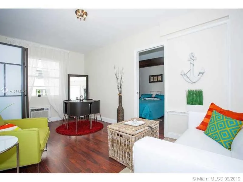 1 bedroom 1 bath for sale at 335 Ocean Dr # 228, Miami Beach FL 33139