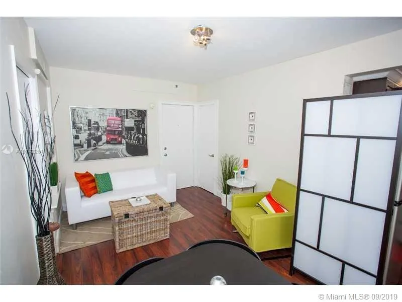 335 Ocean Dr # 228, Miami Beach FL 33139