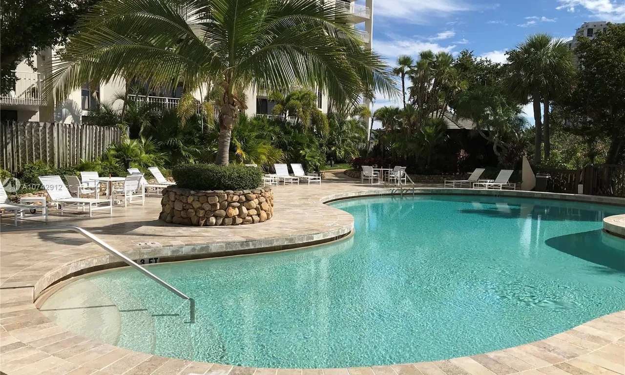 1000 Quayside Ter # 708, Miami FL 33138