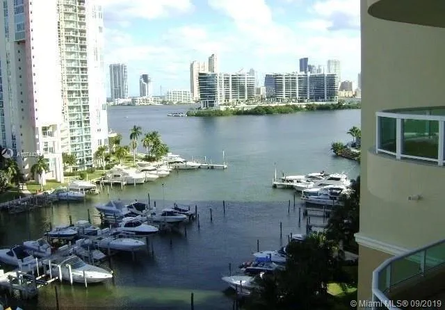 3 bedroom 2 bath for sale at 3340 NE 190th St # 1003, Aventura FL 33180