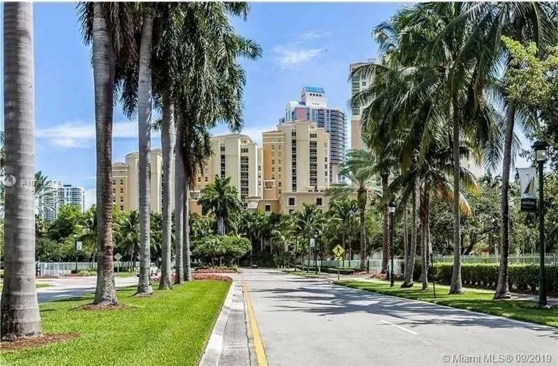 3340 NE 190th St # 1003, Aventura FL 33180